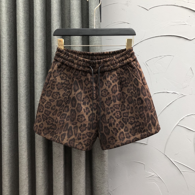 ヒョウ柄リラックスショートパンツ