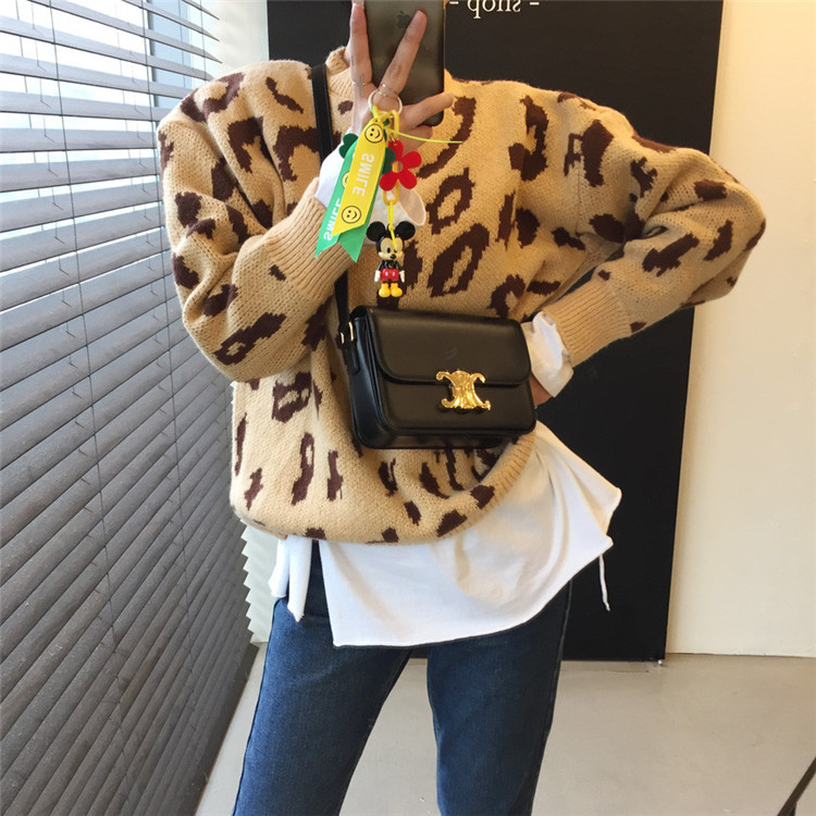 大人可愛いヒョウ柄ニットトップス ゆったり丸首セーター