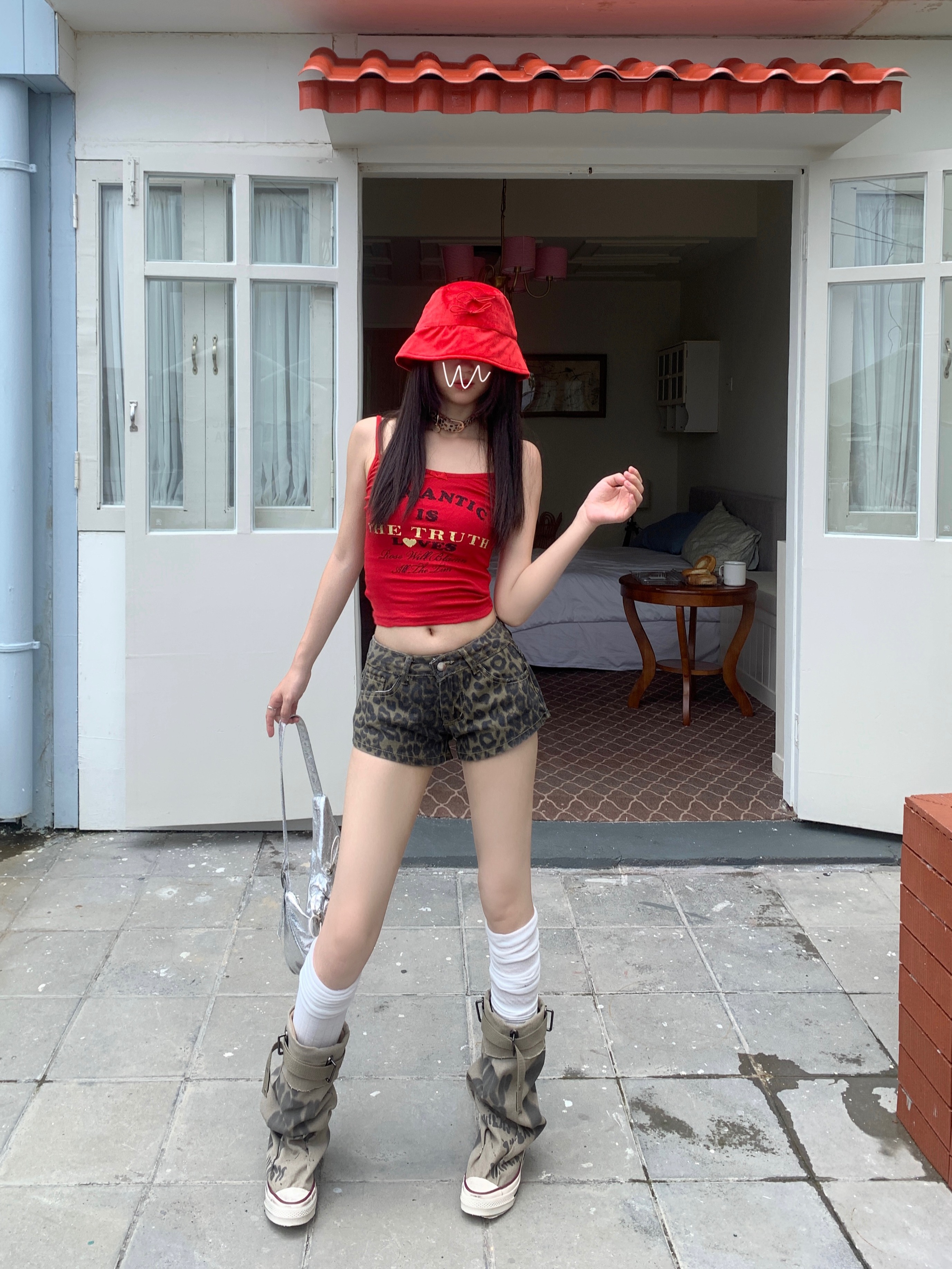 ヒョウ柄 野性的な魅力ヒョウ柄ショートパンツ