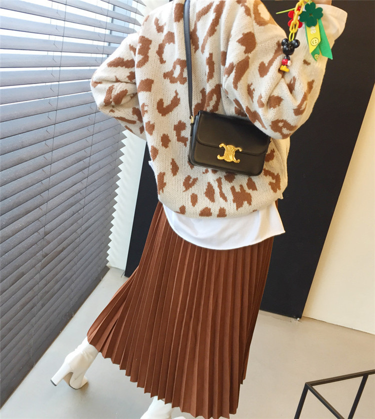 大人可愛いヒョウ柄ニットトップス ゆったり丸首セーター