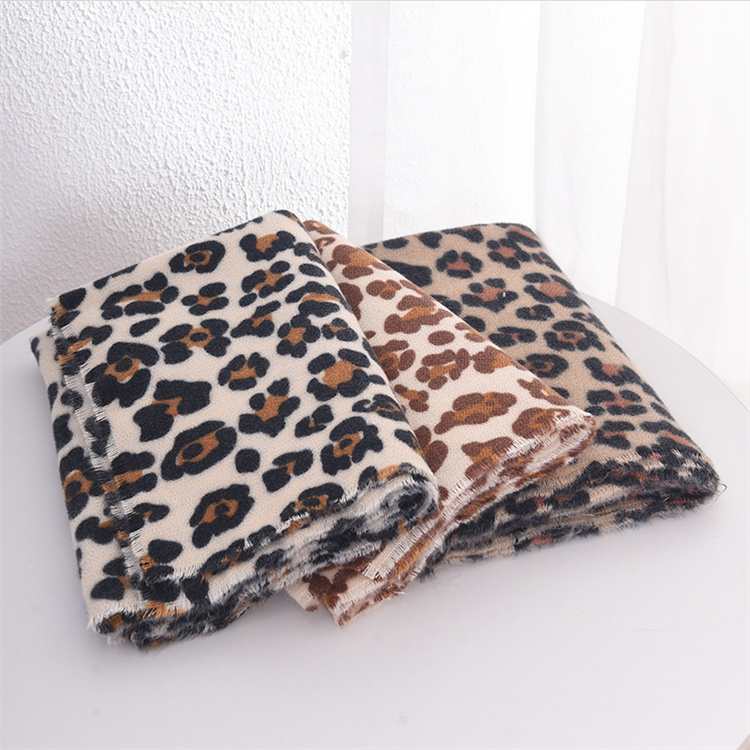 ヒョウ柄マフラー 厚手カシミヤタッチ 防寒ストール