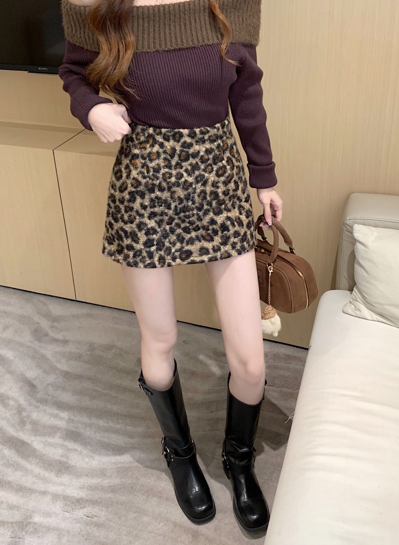 ふんわりヒョウ柄ミニスカート