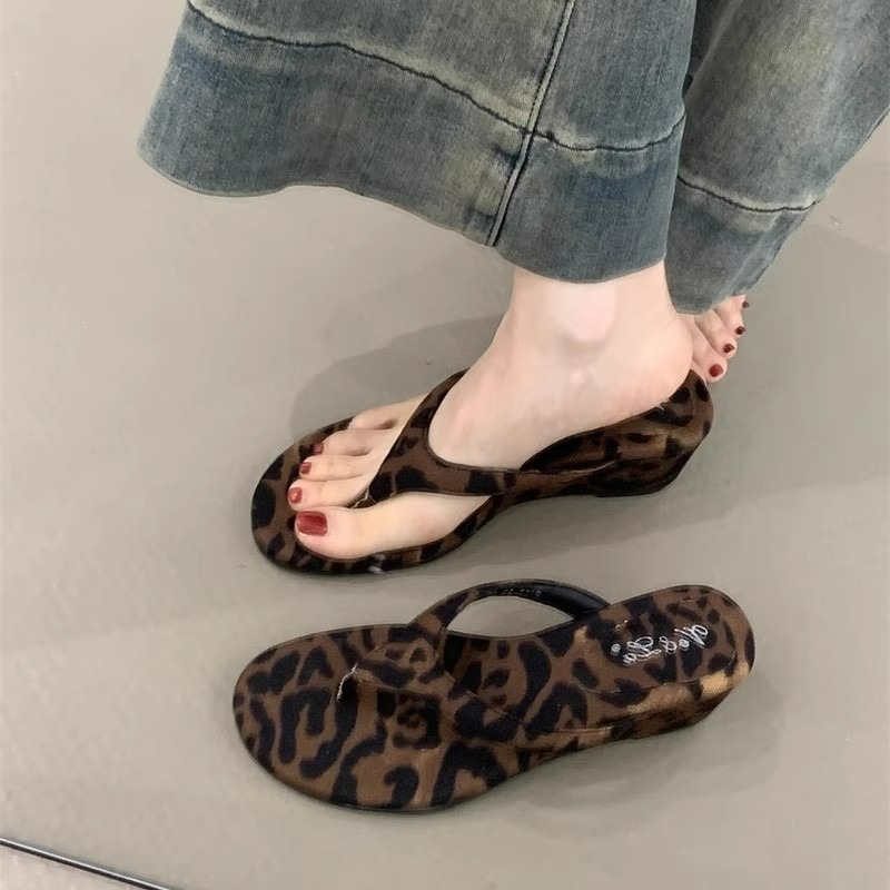 レディース 厚底 ヒョウ柄 トングサンダル 快適ソフト靴