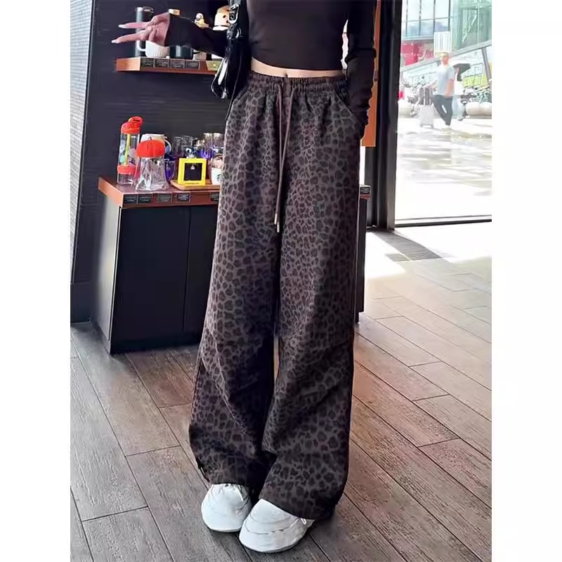 ヒョウ柄ワイドフレアパンツ