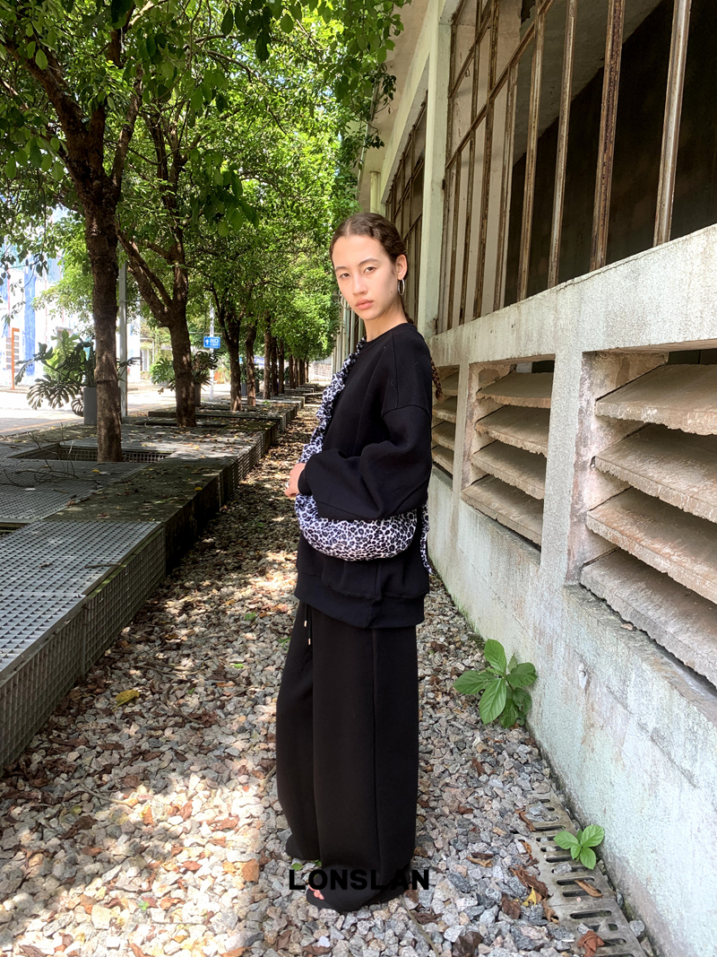 ふんわりヒョウ柄ショルダーバッグ