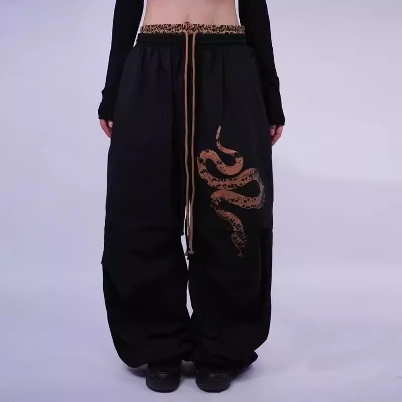 蛇柄デザイン ワイドパンツ ヒョウ柄ウエスト 速乾素材