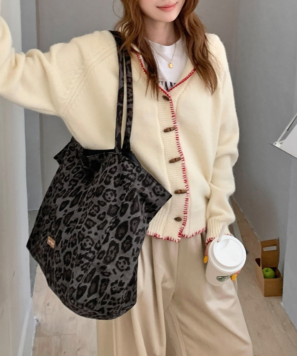 https://fulmo-img-server.com/leopal/c3cd305a-4ebc-4f66-a1e4-5c50a9daa588.jpg