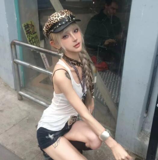 ヒョウ柄キャップ 小顔効果 紫外線カット 帽子 画家風ベレー