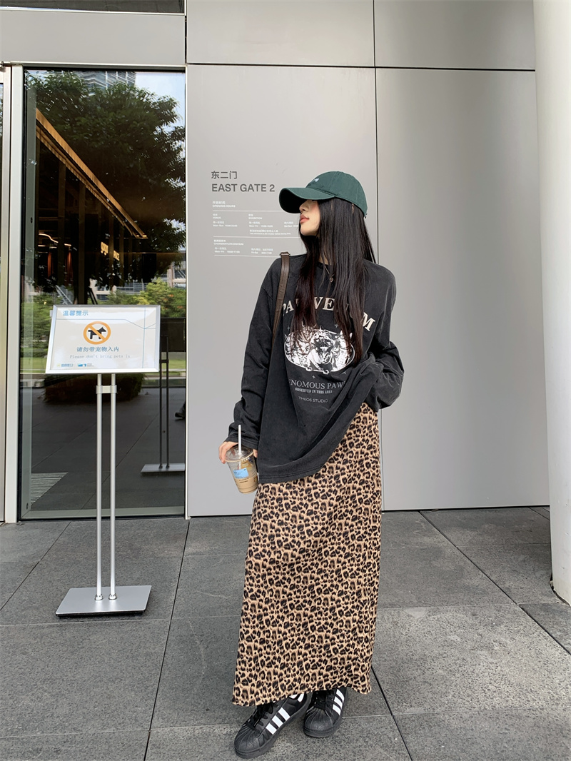 ゆるふわヒョウ柄プリーツスカート