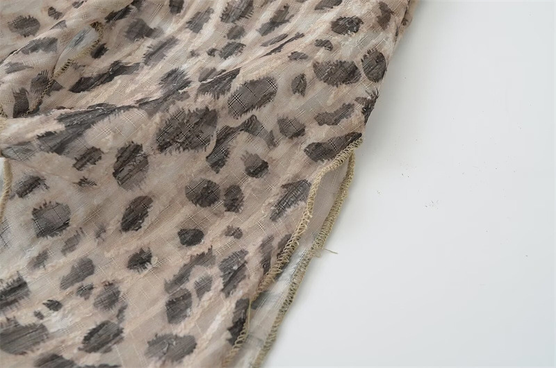 ヒョウ柄 非対称裾シフォンヒョウ柄ホルターネック
