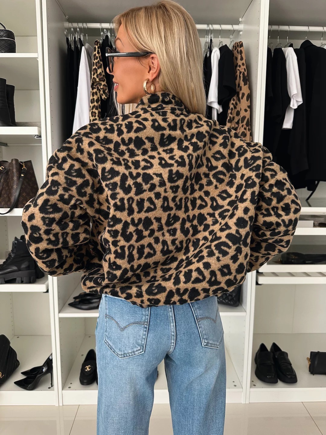 https://fulmo-img-server.com/leopal/fbe42a15-6186-43a3-be5c-c8f1283e23ae.jpg