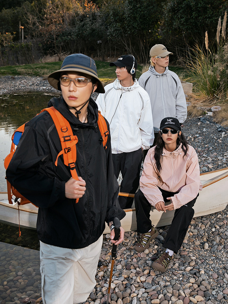 紫外線防止機能付き軽量ナイロンジャージ上着