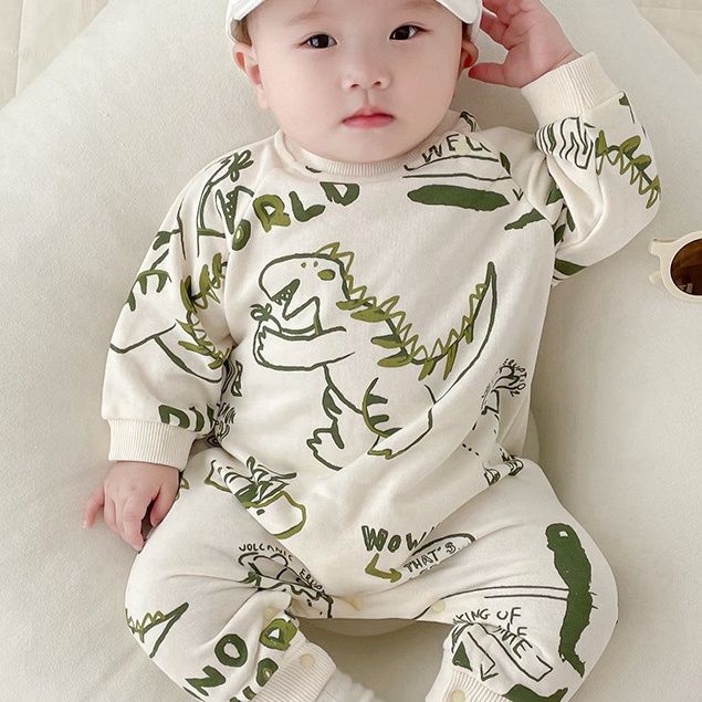 ベビー服 恐竜プリント長袖上下セット