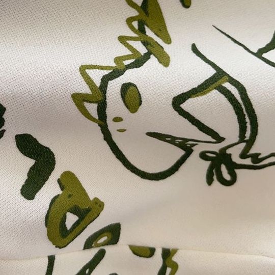 ベビー服 恐竜プリント長袖上下セット