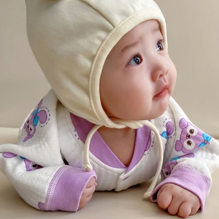 ベビー服 うさぎ柄の可愛い長袖ロンパース