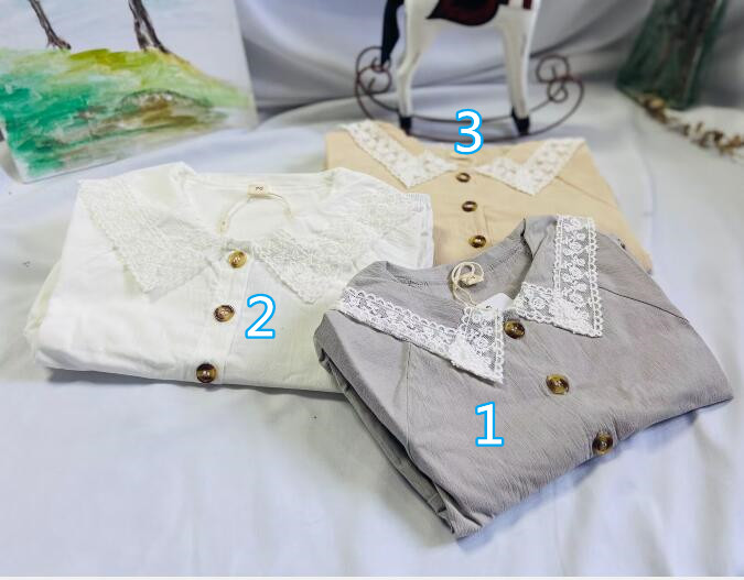 ベビー服 女の子用レース襟付きロンパース3色セット