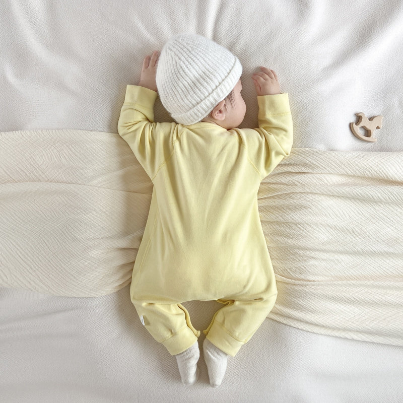 ベビー服 動物刺繍入り長袖ロンパース抗菌保温