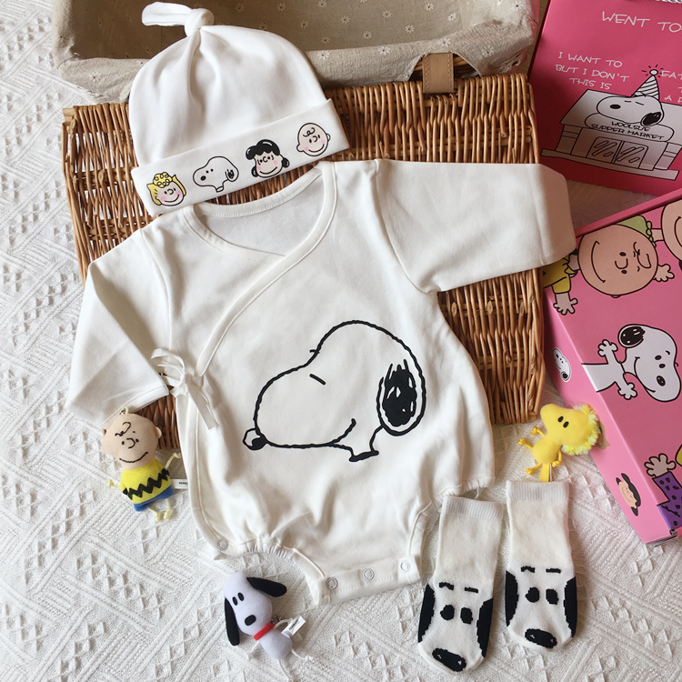 ベビー服  スヌーピーとウッドストックの赤ちゃん肌着セット