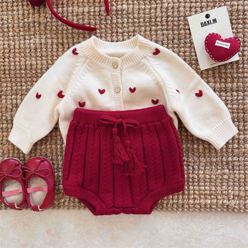 ベビー服 秋冬 ハート刺繍ニットカーディガン ブルマーセット