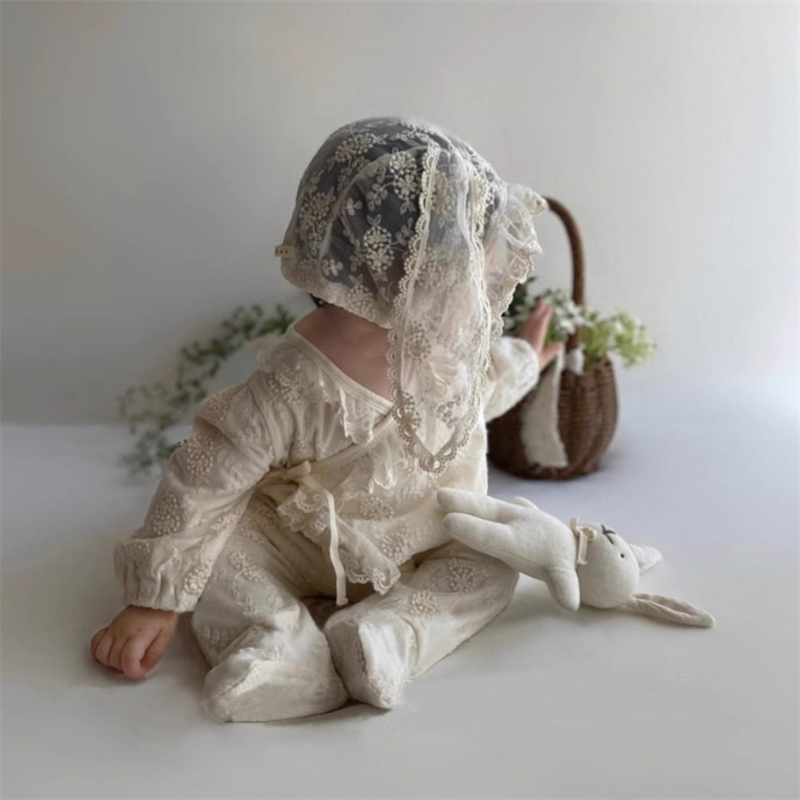 ベビー服 春の新作刺繍レース長袖ロンパース女の子用