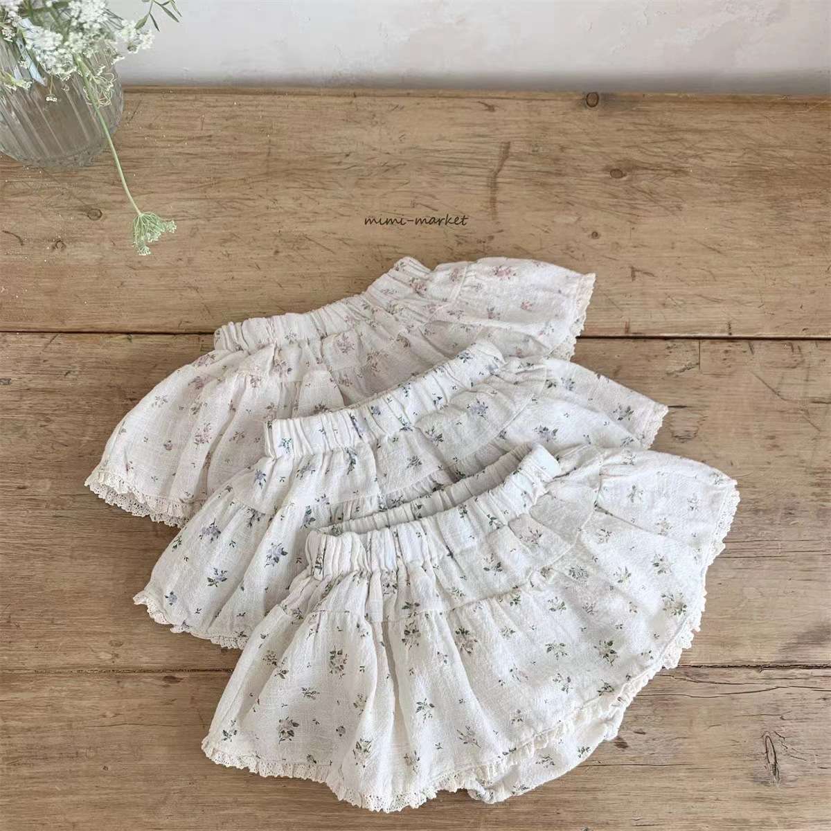 ベビー服  花柄フリルブルマー付きスカート