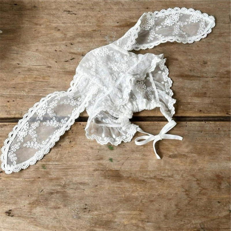 ベビー服 春の新作刺繍レース長袖ロンパース女の子用