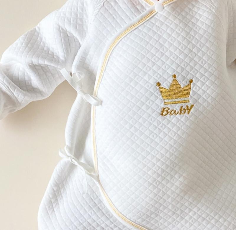 ベビー服 王冠刺繍入りキルティング和風カバーオール