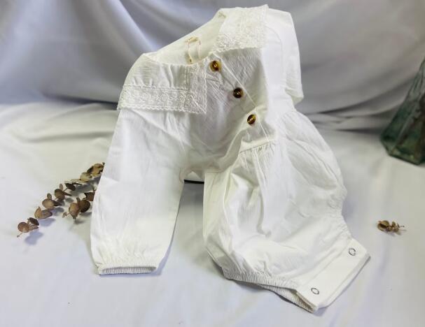 ベビー服 女の子用レース襟付きロンパース3色セット