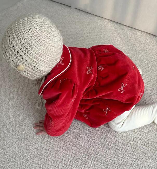 新作ベビー服 リボン柄ロンパース カバーオール ６６から１００センチ