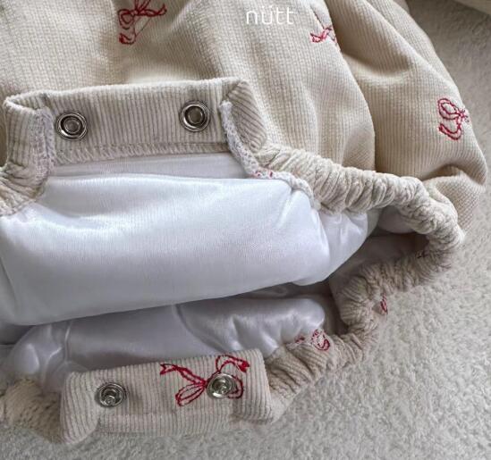 新作ベビー服 リボン柄ロンパース カバーオール ６６から１００センチ