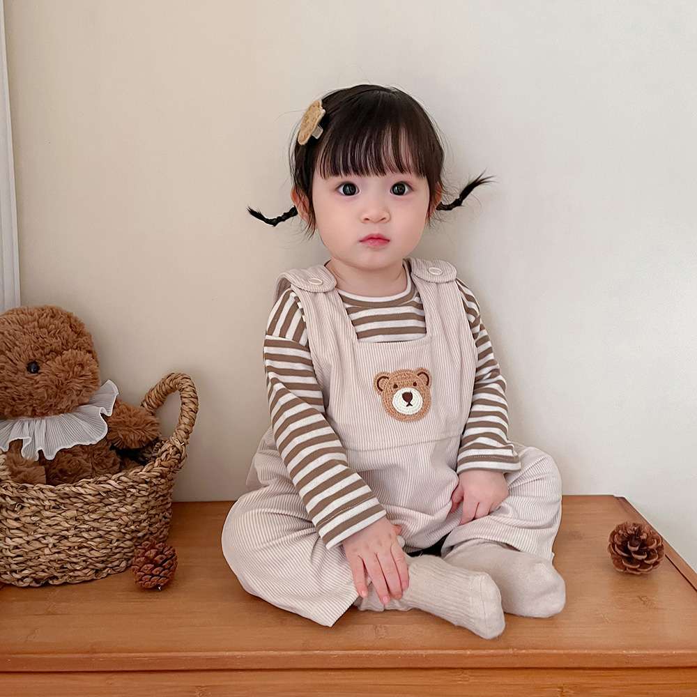 ベビー服  くまさん刺繍入りコーデュロイオーバーオール