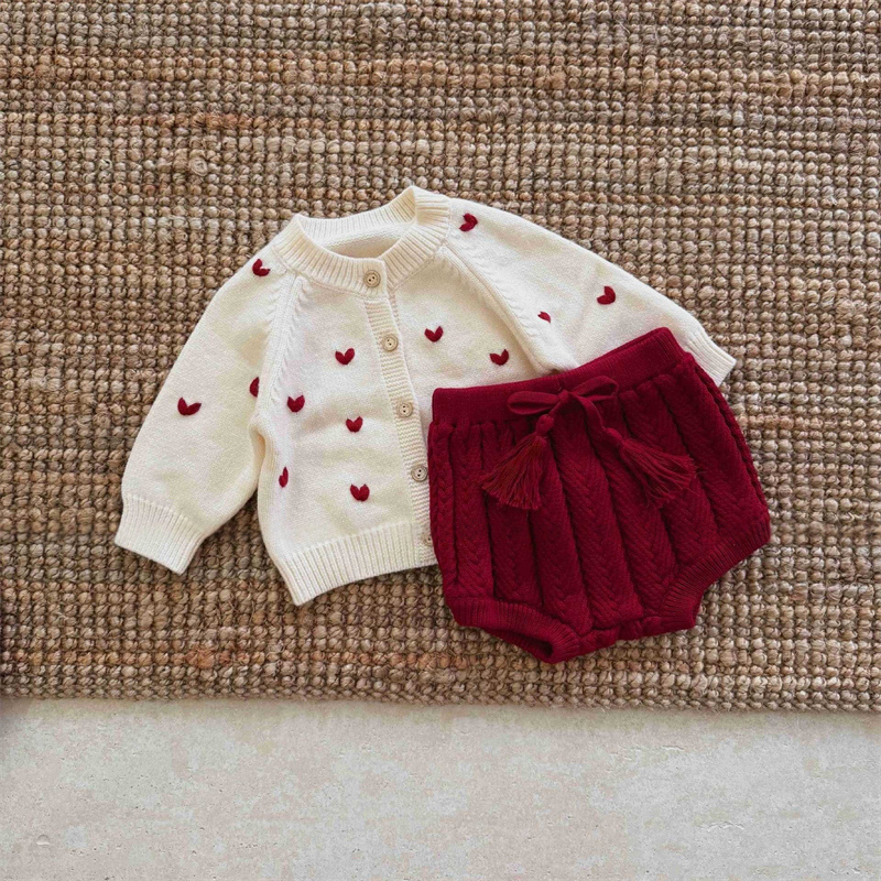 ベビー服 秋冬 ハート刺繍ニットカーディガン ブルマーセット