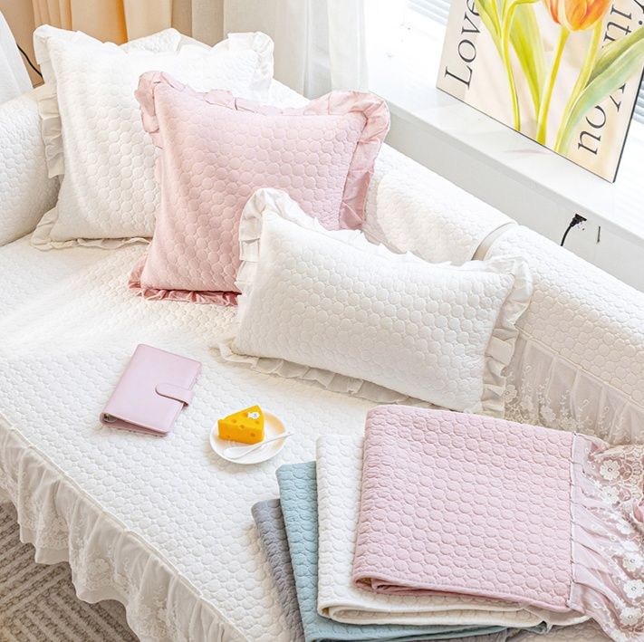 ソファーカバー 優雅な刺繍レース付きキルティング二人掛けソファーカバー