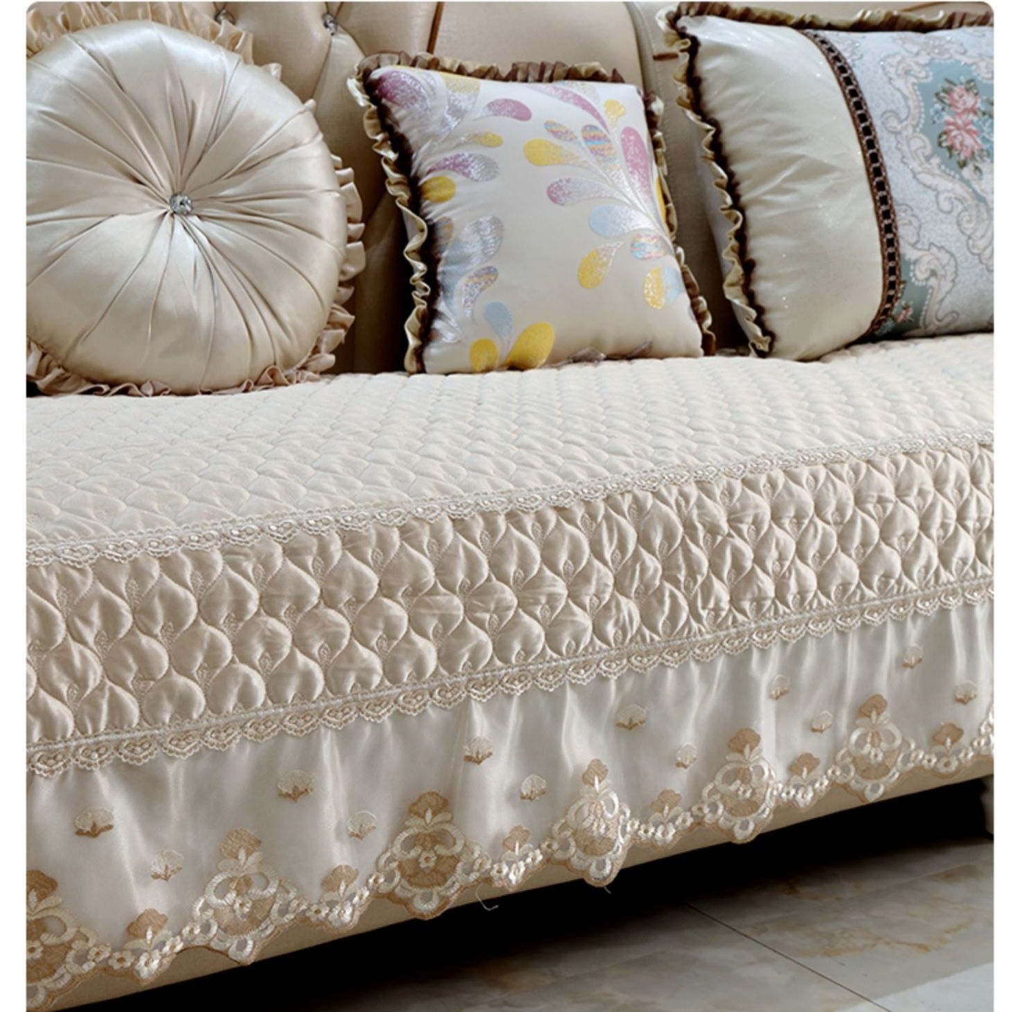 ソファーカバー 高級刺繍花柄フリル付き三人掛けソファーカバー