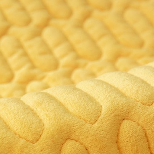 ソファーカバー 鹿柄刺繍入りキルティング二人掛けソファーカバー