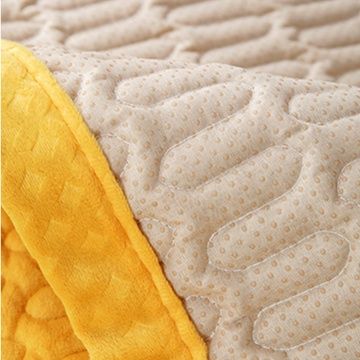 ソファーカバー 鹿柄刺繍入りキルティング二人掛けソファーカバー