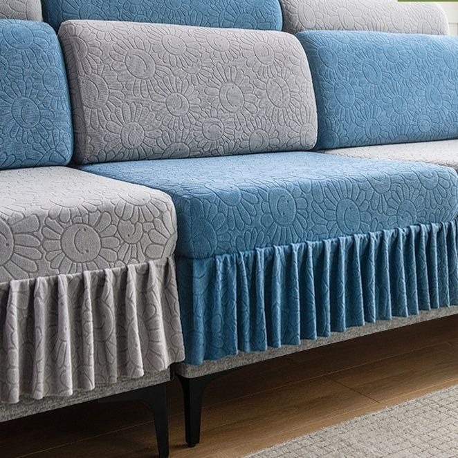 ソファーカバー 花柄浮彫り裾フリル付きソファーカバー