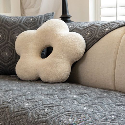 ソファーカバー 六角花模様刺繍入り高級感ソファーカバー