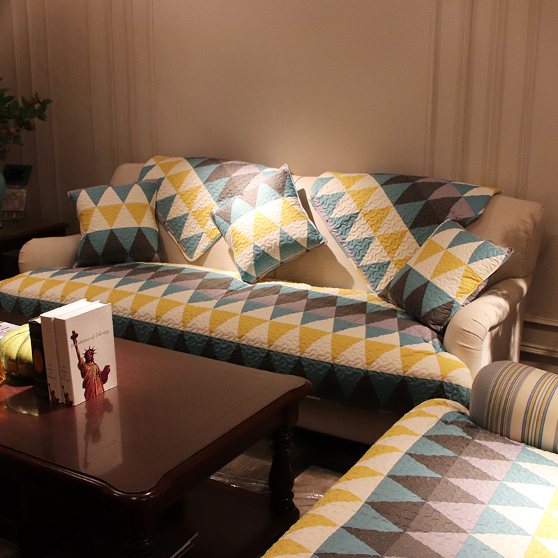 ソファーカバー 幾何学模様キルティング三人掛けソファーカバー