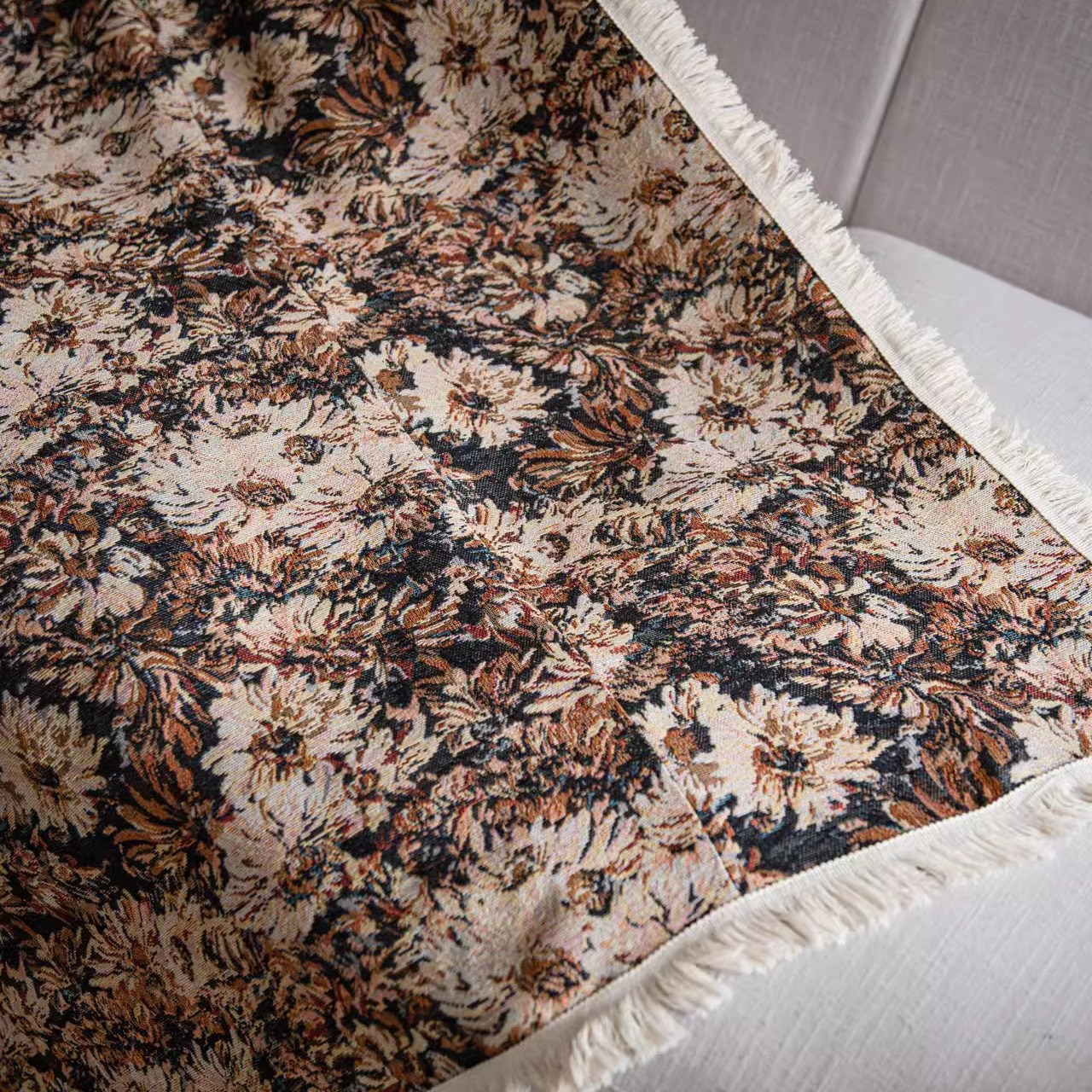 ソファーカバー 花柄織りマルチカバーフリンジ付き2人掛け用