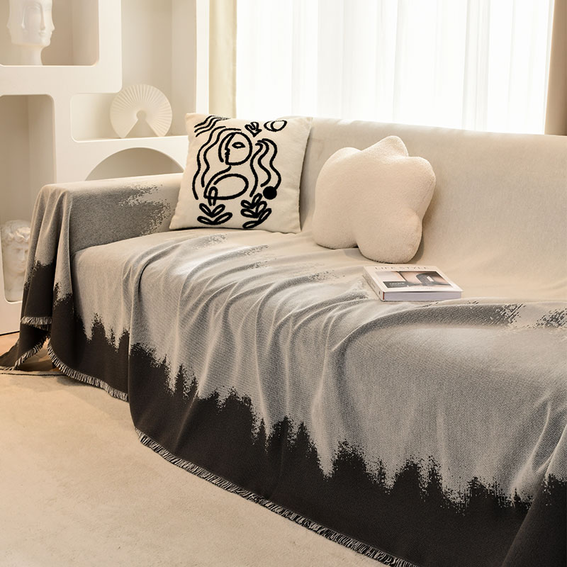 ソファーカバー 森のシルエット柄フリンジ付きソファーカバー