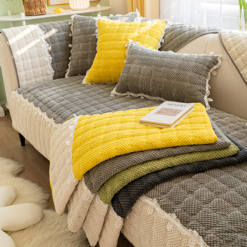 ソファーカバー 編み込み風レース付きキルティングソファーカバー