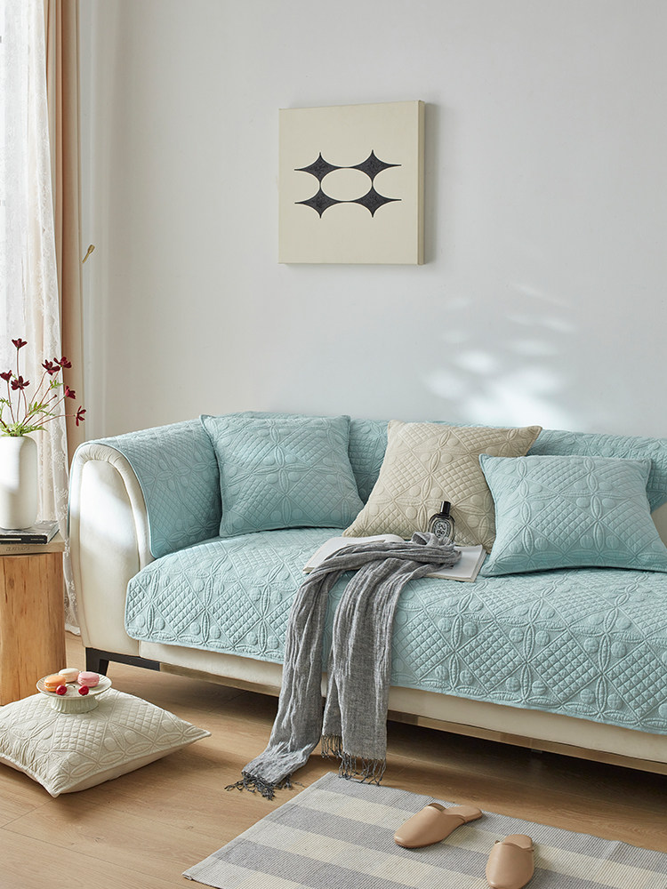 ソファーカバー 立体キルティング刺繍柄2人掛けソファーカバー