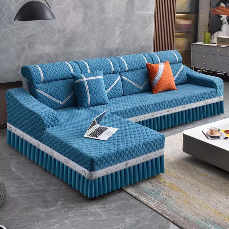 ソファーカバー キルティング風フリル付き三人掛けソファーカバー