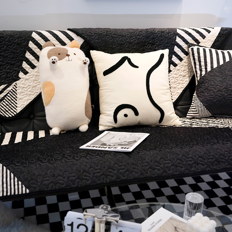 ソファーカバー 幾何学模様とストライプ柄の現代風ソファーカバー