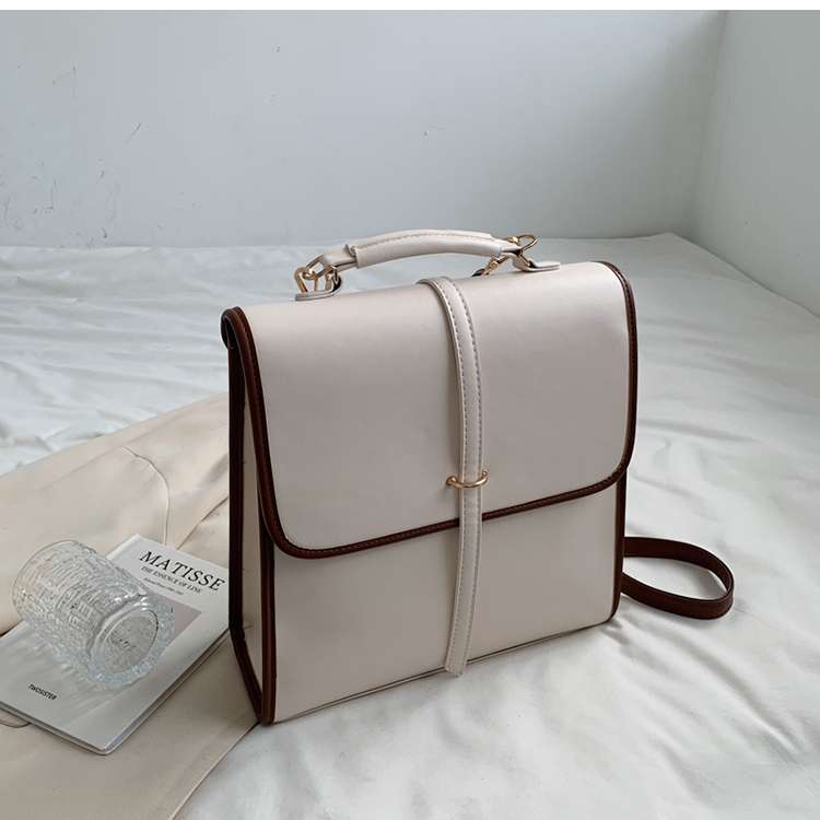 https://fulmo-img-server.com/lmc-leather-bag-store/02769d7925e34e07a7f7d7afcc2d356a.jepg