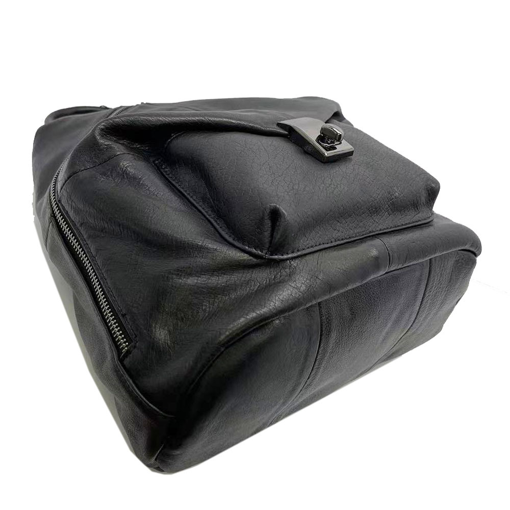 https://fulmo-img-server.com/lmc-leather-bag-store/060d6ed8-4ddc-4320-8dc4-d3655529a24b.jpg