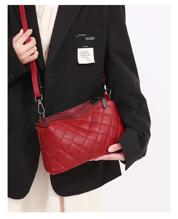 https://fulmo-img-server.com/lmc-leather-bag-store/0b5bd672d7d84b30b26b56f22509e666.jepg