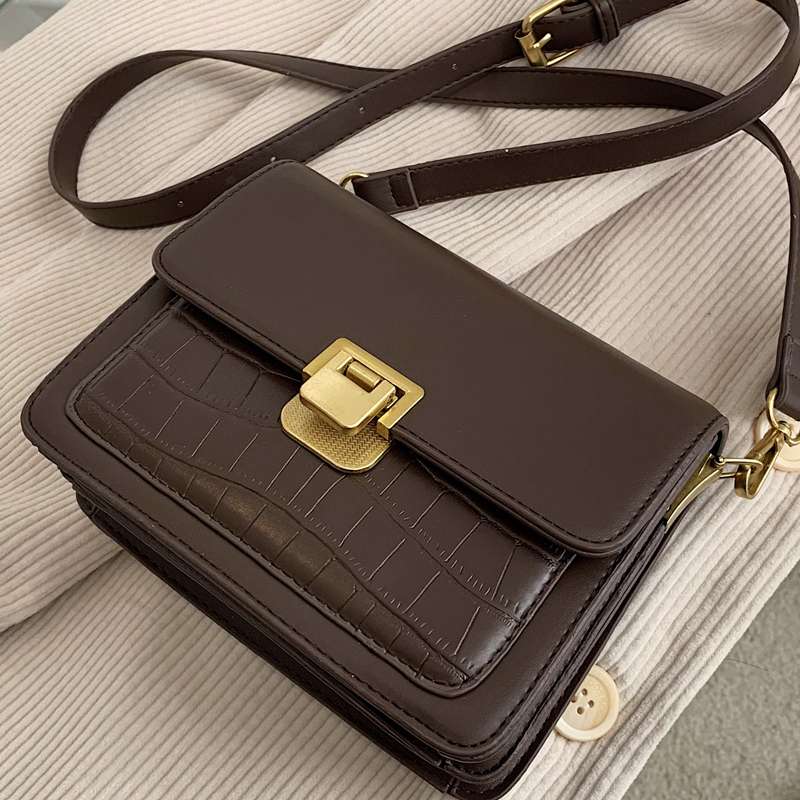 https://fulmo-img-server.com/lmc-leather-bag-store/0bcc4e892fcd4231ba515622923645c5.jepg