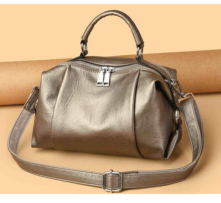 https://fulmo-img-server.com/lmc-leather-bag-store/0ddd059b1c41423f81453d7dc55ee96a.jepg